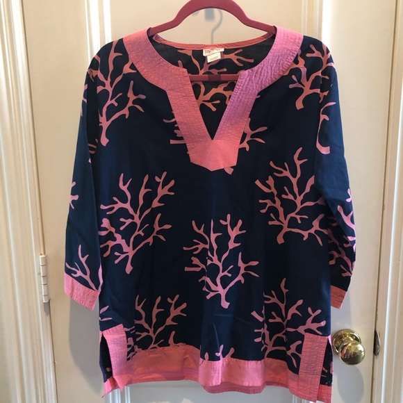 Tops - COPY - Cute navy and pink tunic